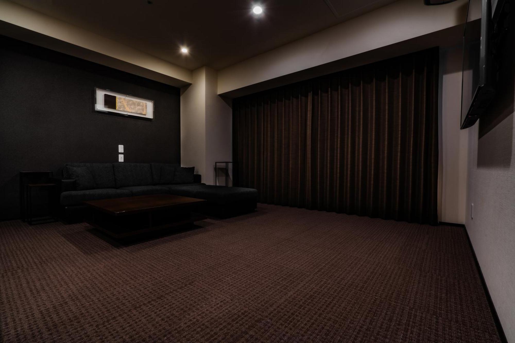 Randor Hotel Sapporo Suites Szoba fotó A room at a love hotel in Tokyo