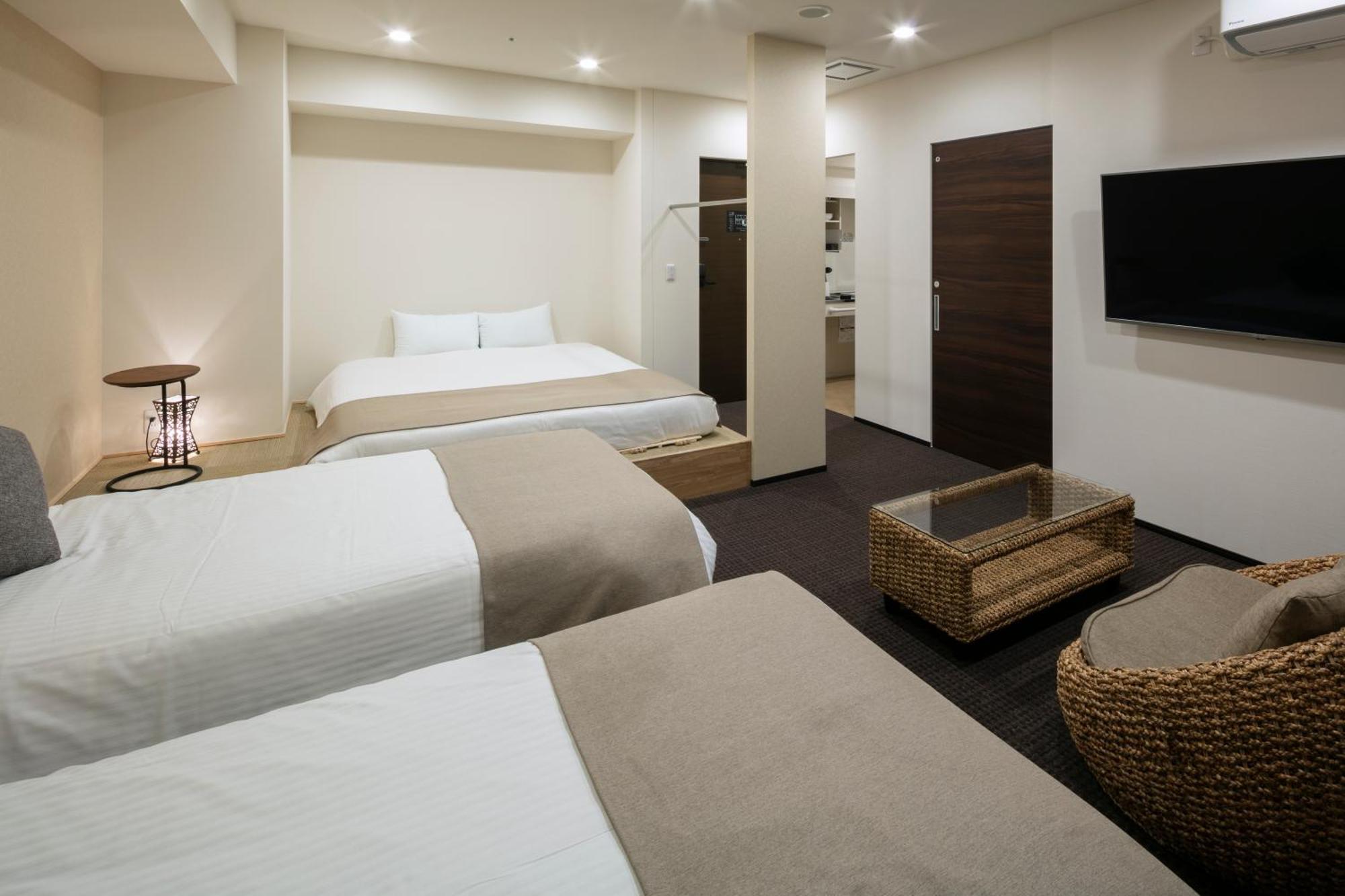 Randor Hotel Sapporo Suites Szoba fotó A room at the hotel